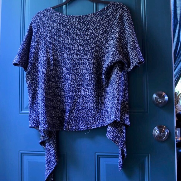 Blue and White Knit Papermoon Shrug - Picture 2 of 3